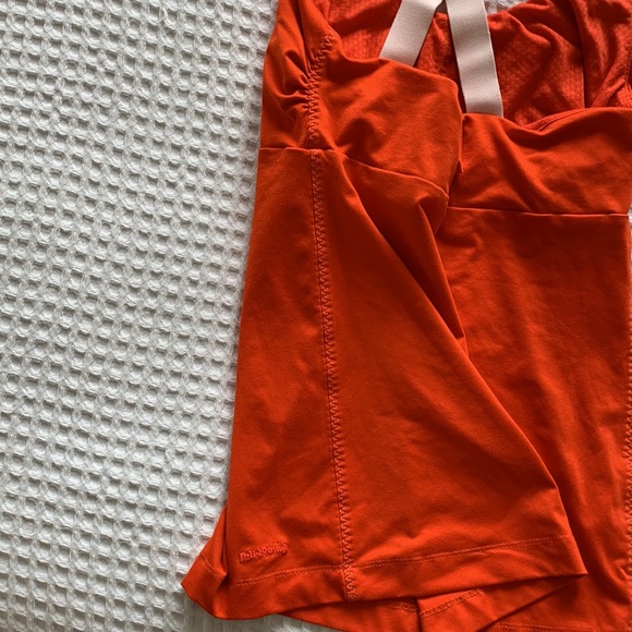 Women’s Patagonia Workout Shirt - NWOT - Picture 7 of 16